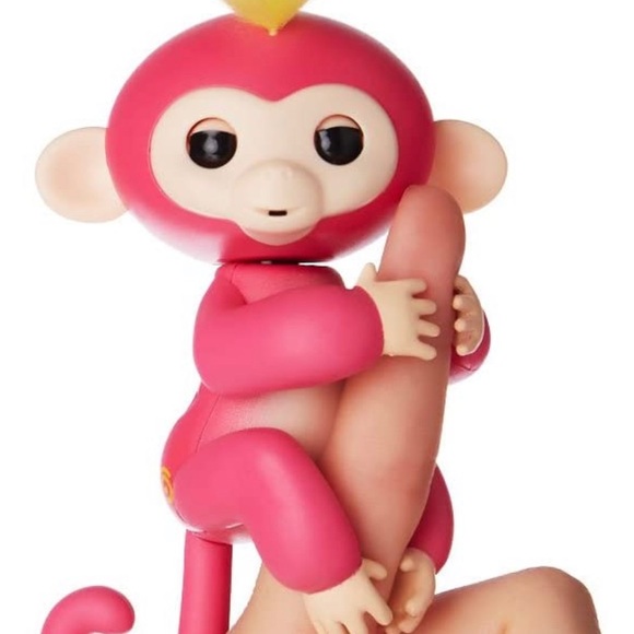 WowWee Fingerlings Interactive Baby Monkey - Bella - Picture 1 of 6